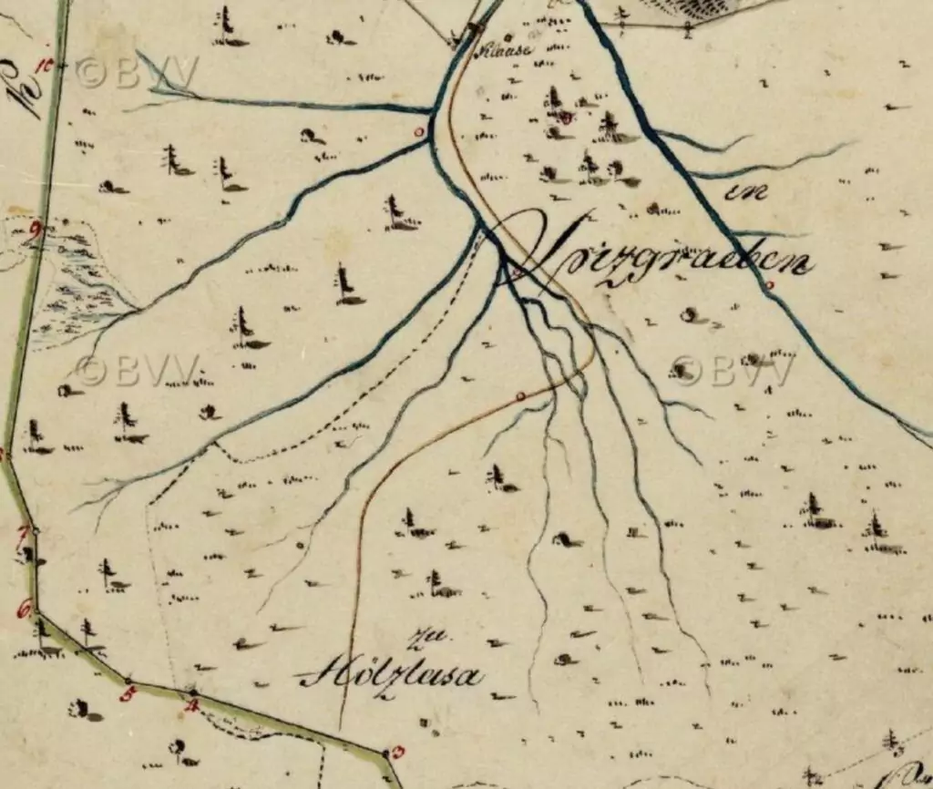 Alter Kartenausschnitt mit Darstellung von Flüssen, Bächen und verstreuten Gebäuden mit handschriftlichen Beschriftungen "Voingrudtzen" und "Hoifusa" in Schreibschrift, die möglicherweise die historischen Wege des Holzen durch die Landschaft darstellen.