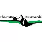 Logo mit dem Text "Pfeishütte im Karwendel", mit der Silhouette einer Berghütte, Bergen und grüner Landschaft - ein einladendes Emblem für Ihr nächstes Abenteuer oder Ihren Partneraufenthalt.