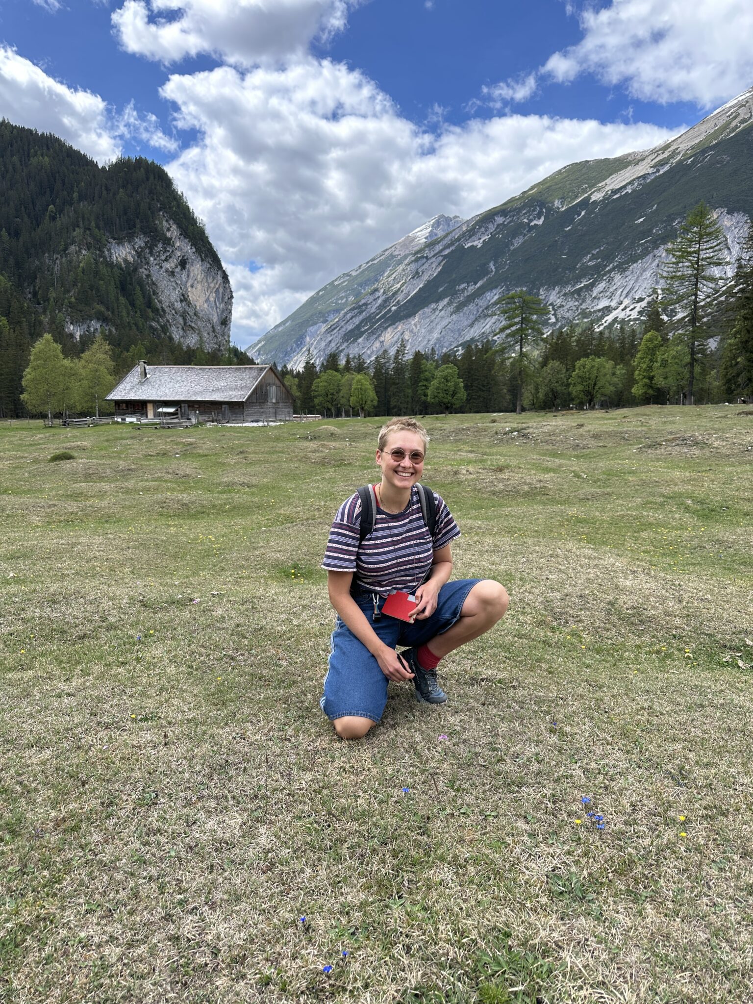 Rebekka Loheide bei der Feldarbeit